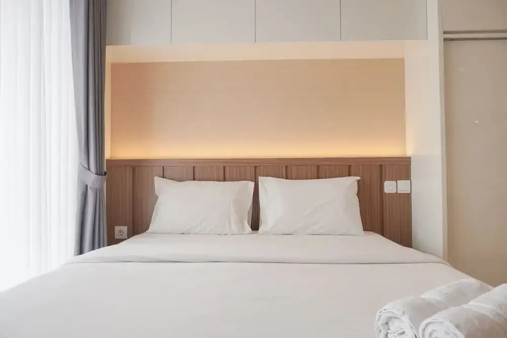 Legok: Comfy And Warm Studio Room At Sky House Bsd Apartment