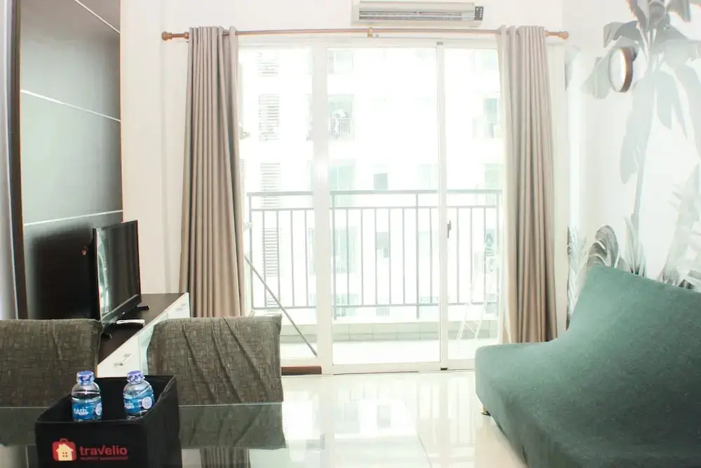 Great Location And Comfy 2Br Apartment At Thamrin Residence — фото 1