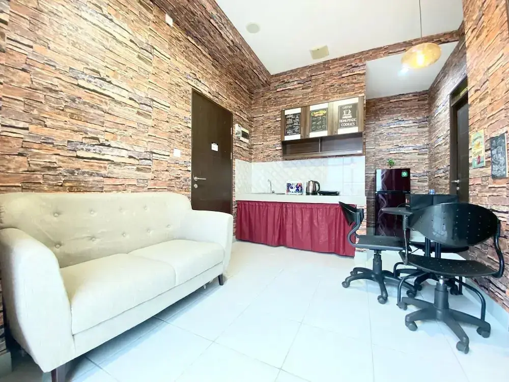Бандунг: Warm And Comfort 2Br Mekarwangi Square Cibaduyut Apartment