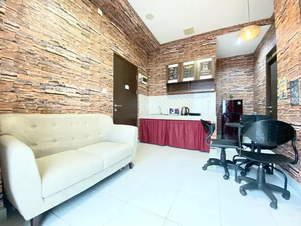 Бандунг: Warm And Comfort 2Br Mekarwangi Square Cibaduyut Apartment