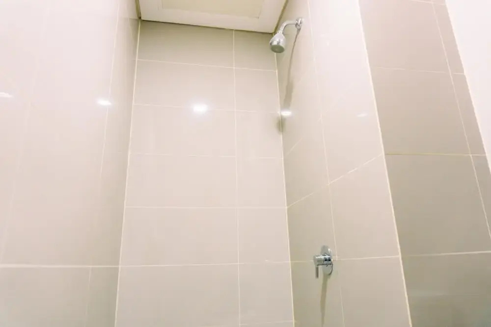 Legok: Strategic Studio Apartment At B Residence Near Campus