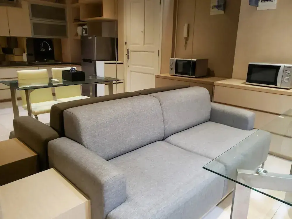 Джакарта: Minimalist And Comfy 1Br At The Boulevard Apartment