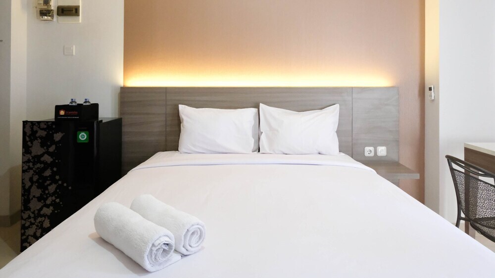 Сурабая: Good Deals And Cozy Stay Studio At Taman Melati Surabaya Apartment