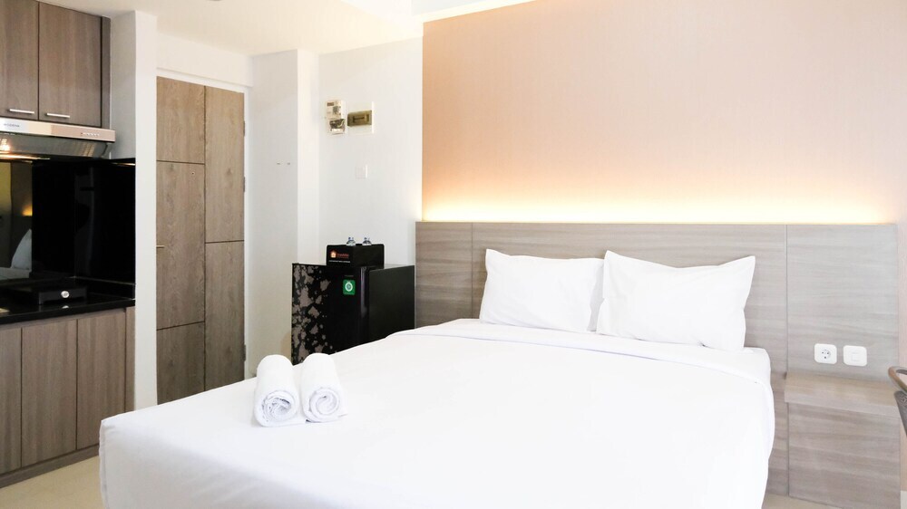 Сурабая: Good Deals And Cozy Stay Studio At Taman Melati Surabaya Apartment