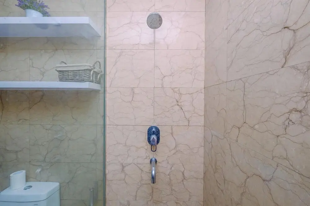 Джакарта: Elegant And Nice 2Br At L'Avenue Pancoran Apartment