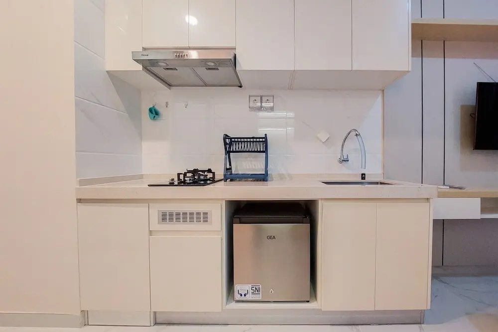 Legok: Warm And Comfortable Studio Room At Sky House Bsd Apartment