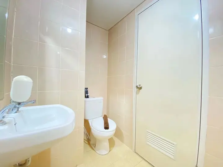 Бандунг: Homey And Comfy Studio Apartment At Parahyangan Residence