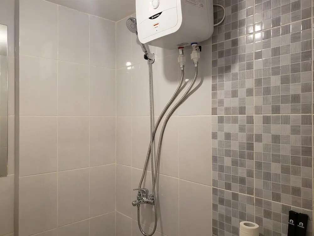 Южный Тангеранг: Minimalist And Tidy 2Br Apartment At Tokyo Riverside Pik 2
