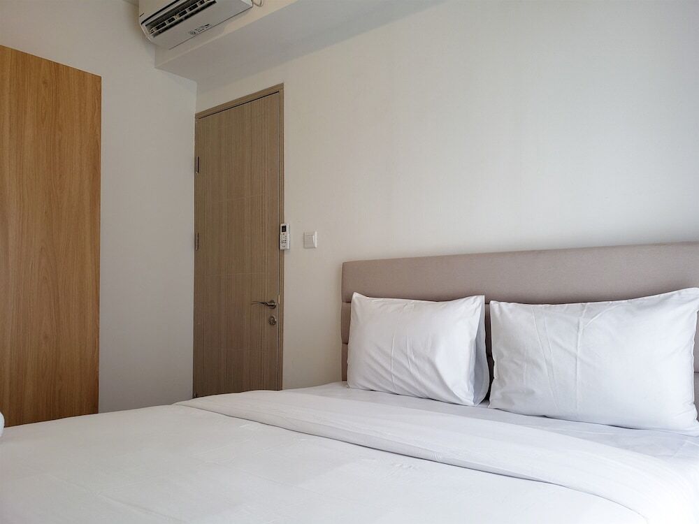 Южный Тангеранг: Minimalist And Tidy 2Br Apartment At Tokyo Riverside Pik 2