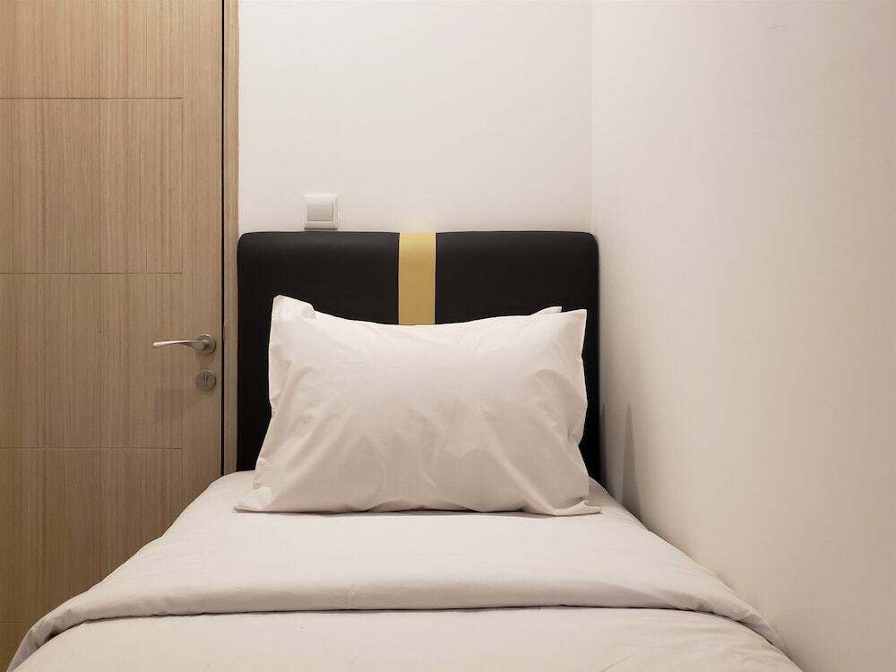 Южный Тангеранг: Minimalist And Tidy 2Br Apartment At Tokyo Riverside Pik 2