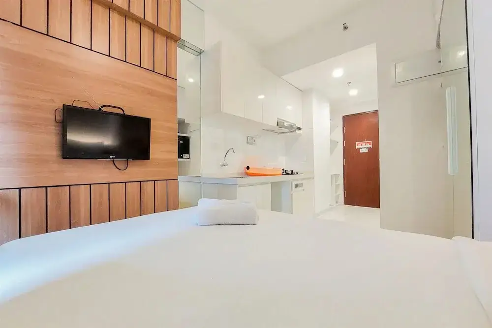 Legok: Homey And Restful Studio Room At Sky House Bsd Apartment