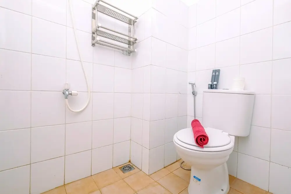 Читарингул: Comfort And Enjoy Living Studio Room At Gunung Putri Square Apartment