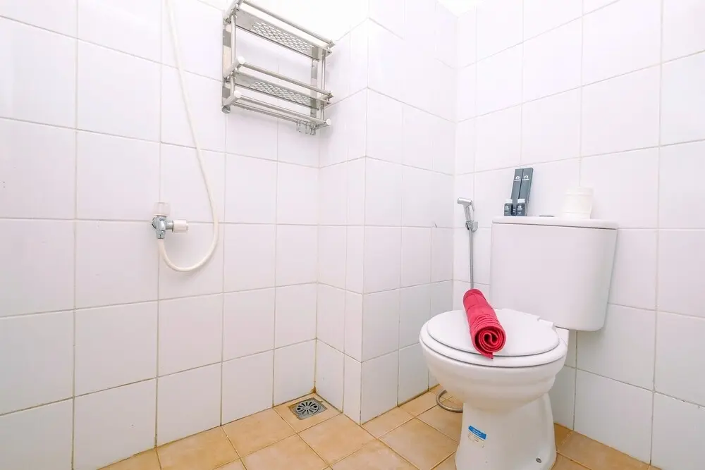 Читарингул: Comfort And Enjoy Living Studio Room At Gunung Putri Square Apartment