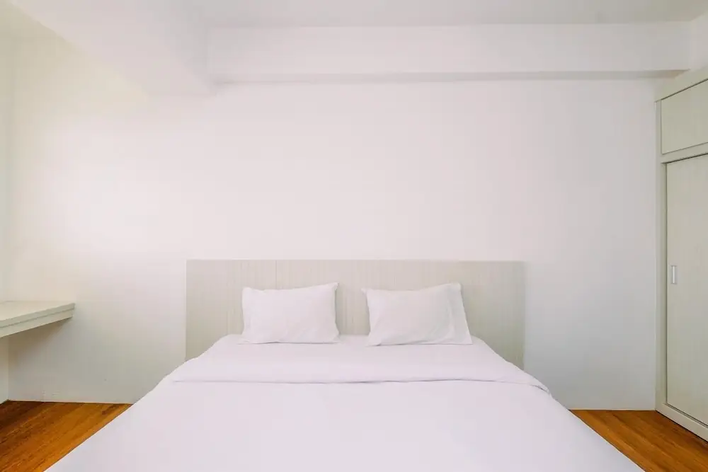 Читарингул: Comfort And Enjoy Living Studio Room At Gunung Putri Square Apartment