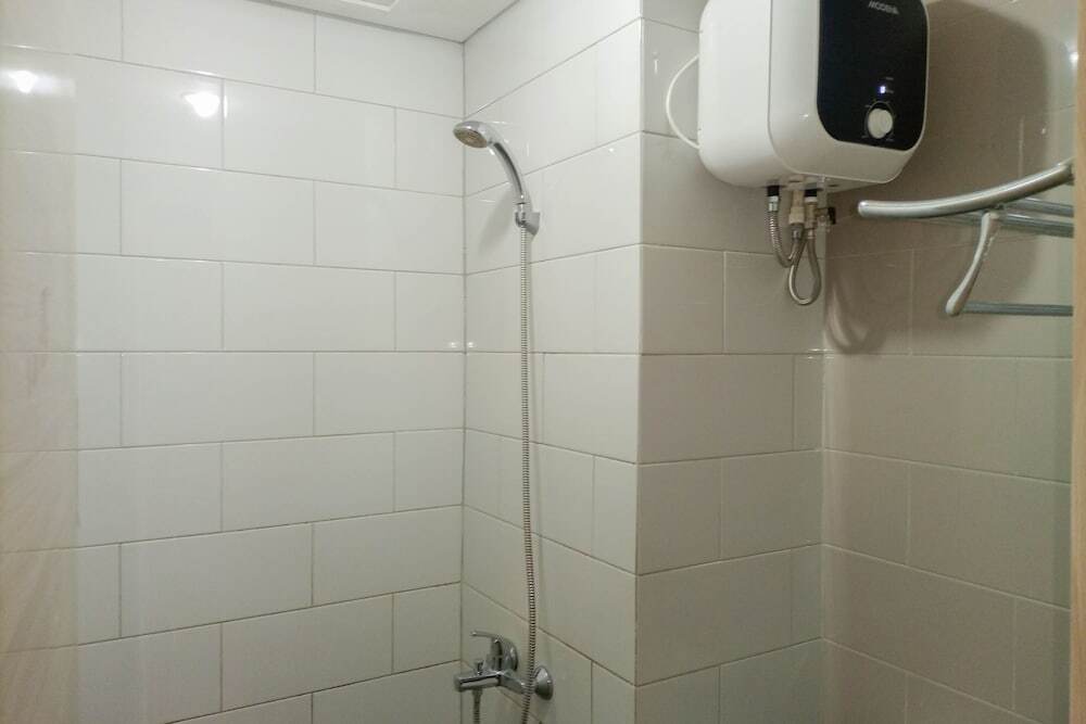 Батуретно: Minimalist Studio Room At Taman Melati Sinduadi Apartment