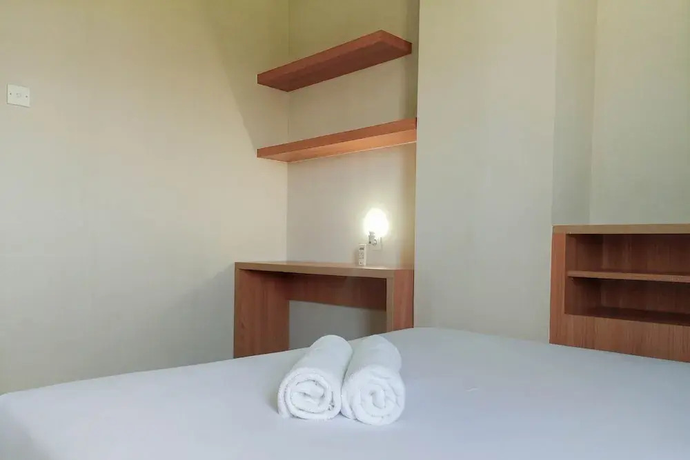 Депок: Comfort And Minimalist 1Br At Student Castle Yogyakarta Apartment