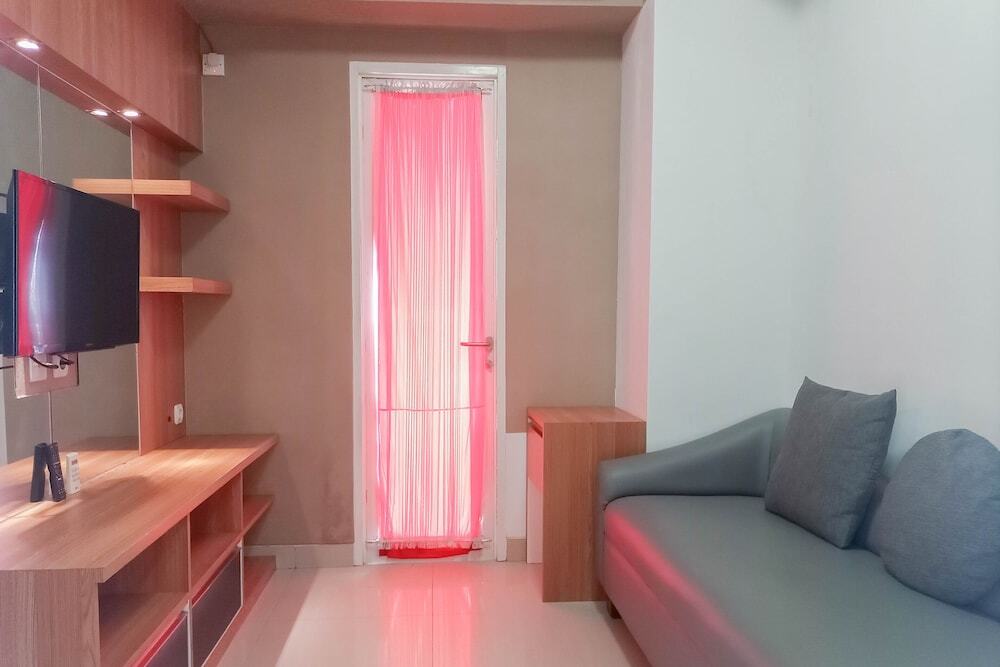 Депок: Comfort And Minimalist 1Br At Student Castle Yogyakarta Apartment