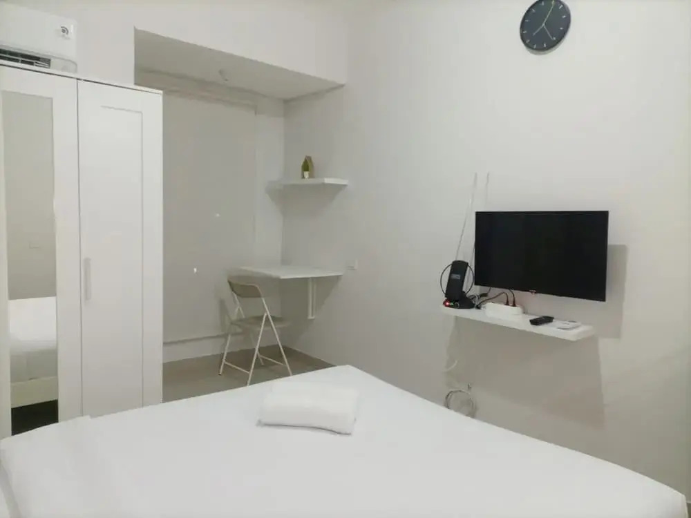 Джокьякарта: Comfortable And Tidy Studio At Barsa City Apartment