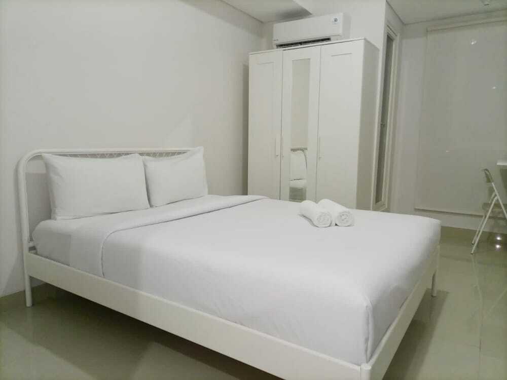 Джокьякарта: Comfortable And Tidy Studio At Barsa City Apartment