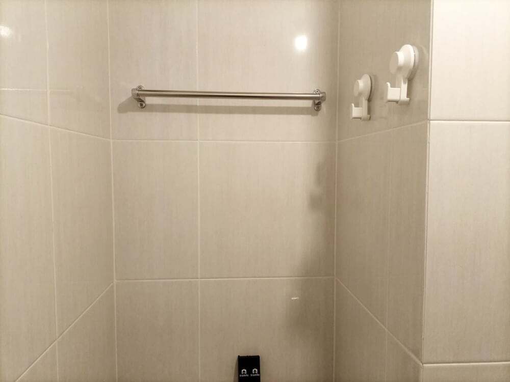 Джокьякарта: Comfortable And Tidy Studio At Barsa City Apartment