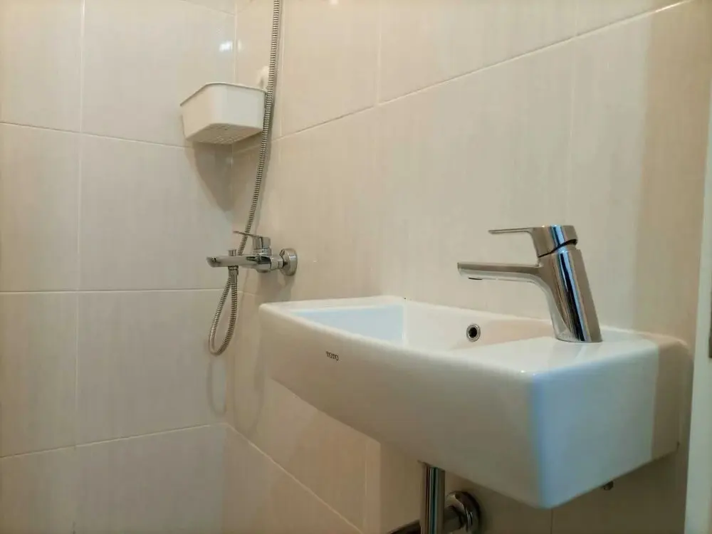 Джокьякарта: Comfortable And Tidy Studio At Barsa City Apartment
