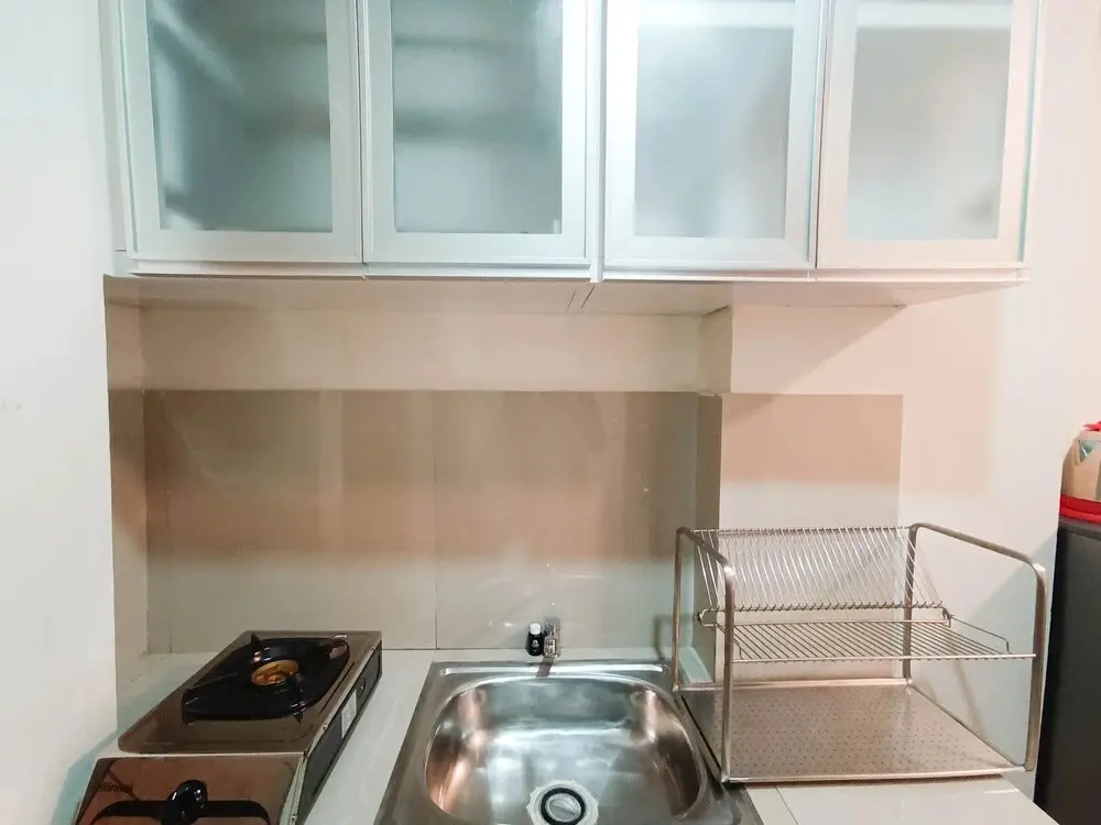 Макассар: Cozy And High Floor Studio Room At Vida View Makassar Apartment