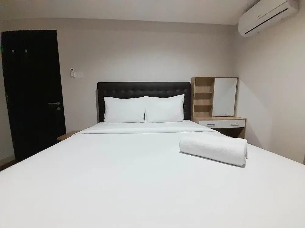 Ngaglik: Elegant And Spacious 1Br At Patraland Amarta Apartment