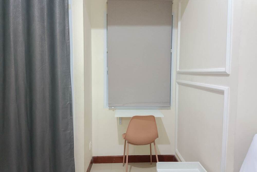 Макассар: White And Cozy Studio At Vida View Makassar Apartment