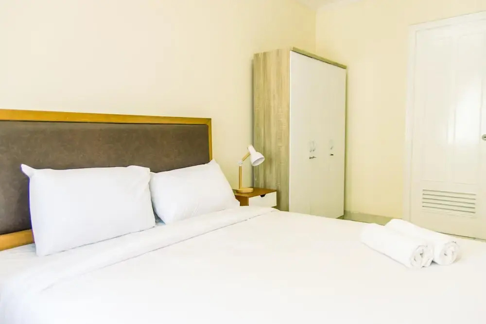 Джакарта: Elegant And Spacious 2Br At Frenchwalk Apartment Near Moi
