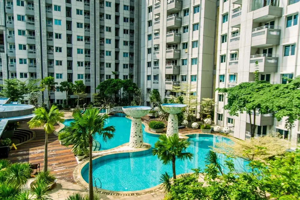 Джакарта: Stunning and Comfy 2BR (No Kitchen) at Sky Terrace Apartment