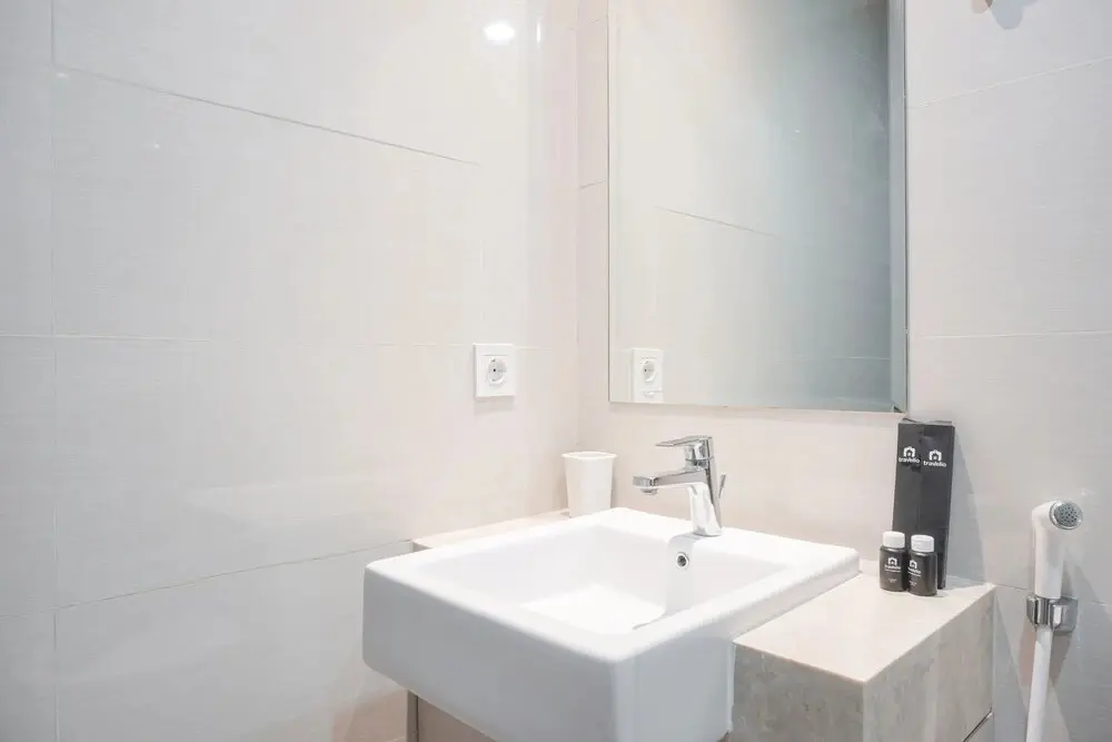 Джакарта: Fully Furnished And Cozy Studio At Green Sedayu Apartment