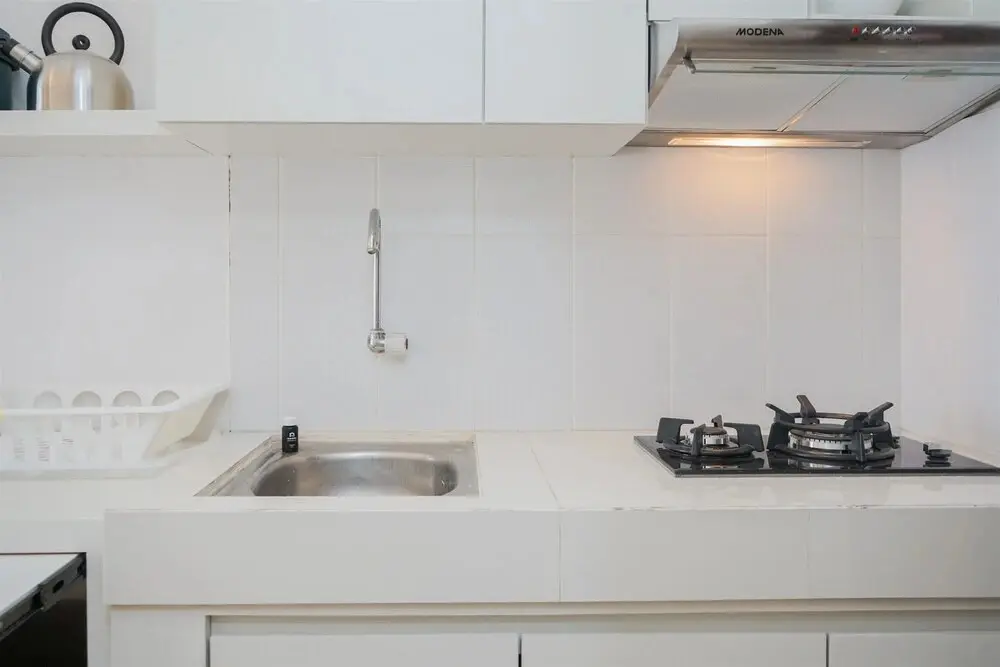Южный Тангеранг: Cozy And Minimalist Studio At Serpong Greenview Apartment