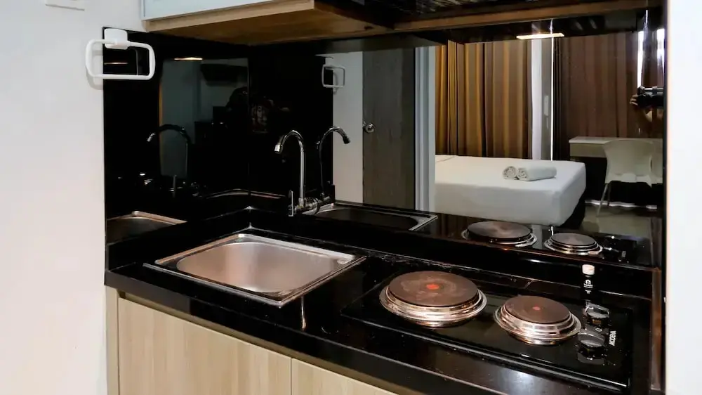 Сурабая: Best Choice And Compact Studio At Apartment Taman Melati Surabaya