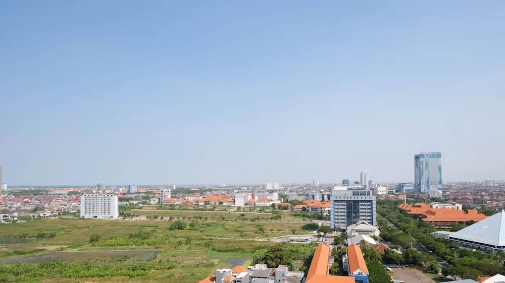 Сурабая: Best Choice And Compact Studio At Apartment Taman Melati Surabaya