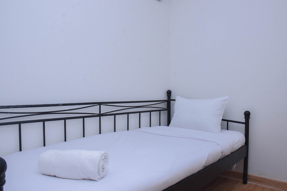 Best Deal And Cozy 2Br At Bassura City Apartment — фото 1