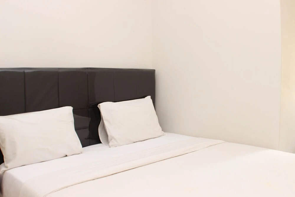 Бекаси: Warm And Tranquil 2Br At Springlake Summarecon Bekasi Apartment