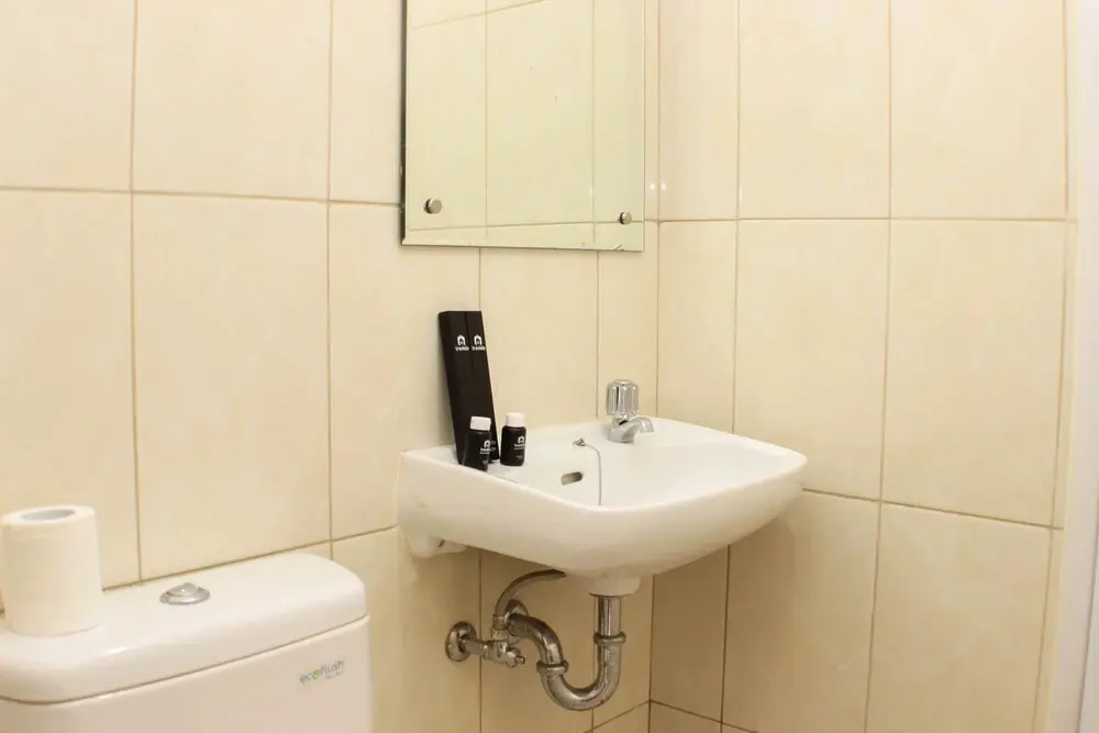Бекаси: Warm And Tranquil 2Br At Springlake Summarecon Bekasi Apartment