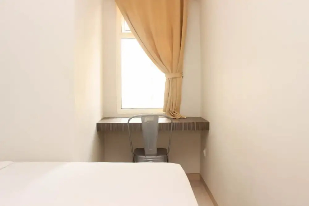 Бекаси: Warm And Tranquil 2Br At Springlake Summarecon Bekasi Apartment