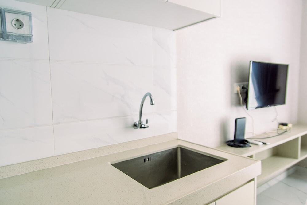 Legok: Nice And Fancy Studio Room At Sky House Bsd Apartment