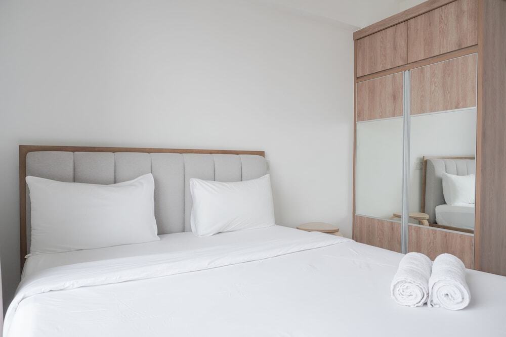 Legok: Homey And High Floor 2Br At Sky House Bsd Apartment