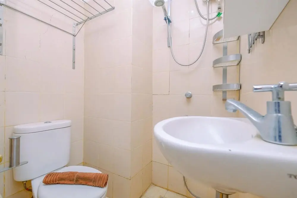 Южный Тангеранг: Comfort And Tidy Studio Apartment Serpong Greenview