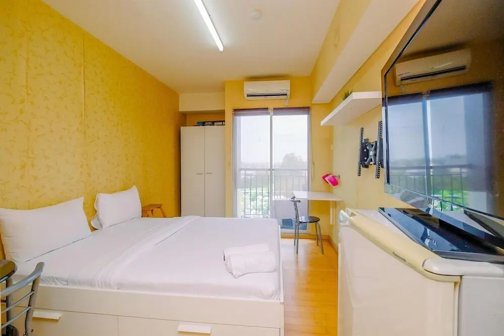 Южный Тангеранг: Comfort And Tidy Studio Apartment Serpong Greenview