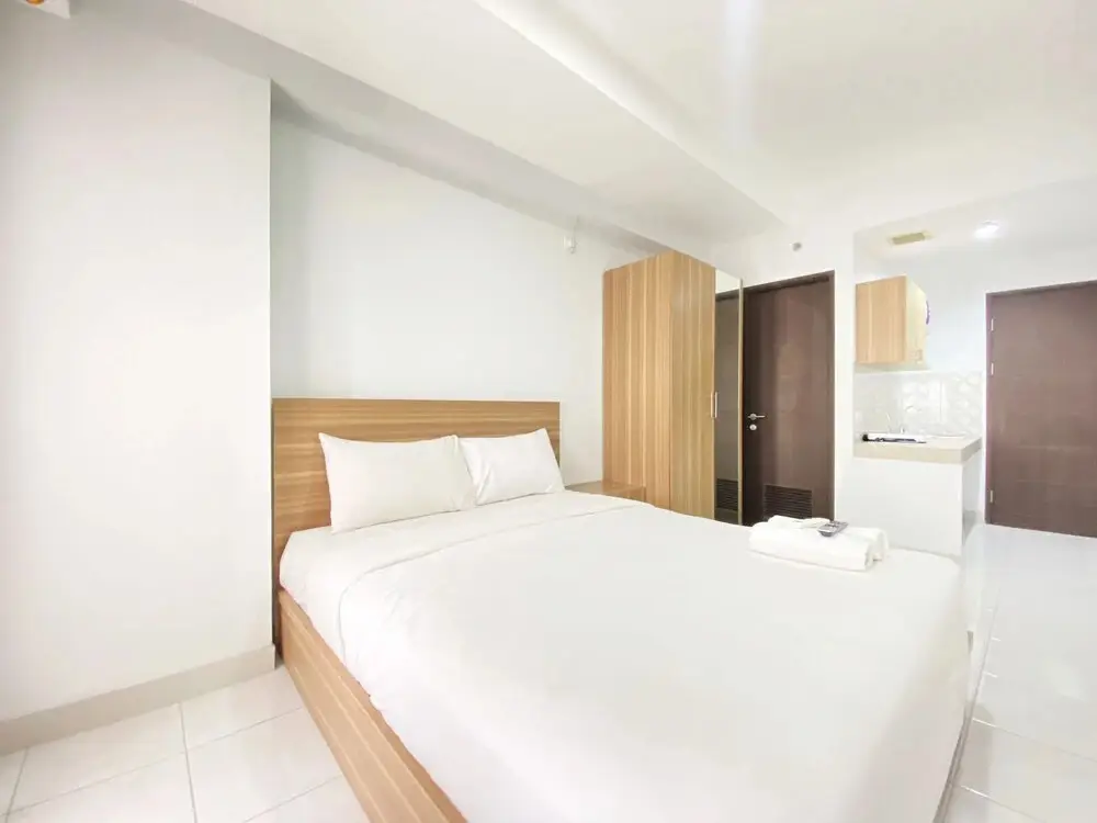 Бандунг: Cozy And Spacious Studio Room At Mekarwangi Square Apartment