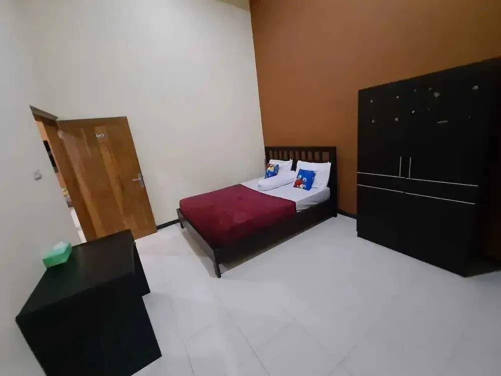 Калипуро: 999 KHS 2 Homestay