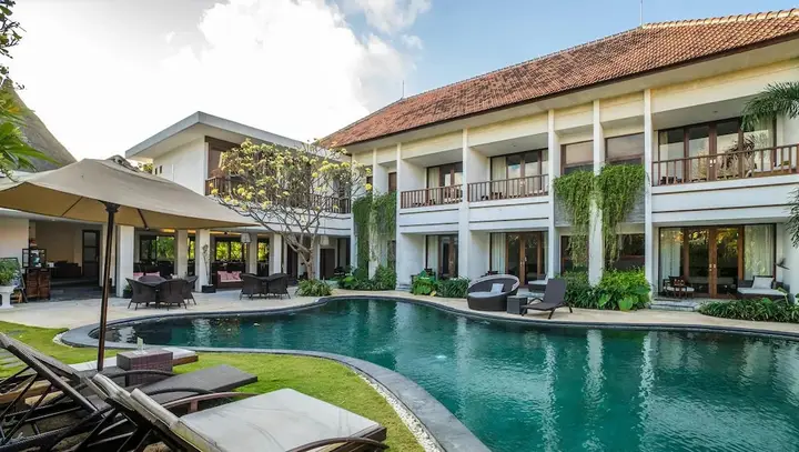Кута: Huge 16 Bedrooms Villa in Bali for Your Group and Party