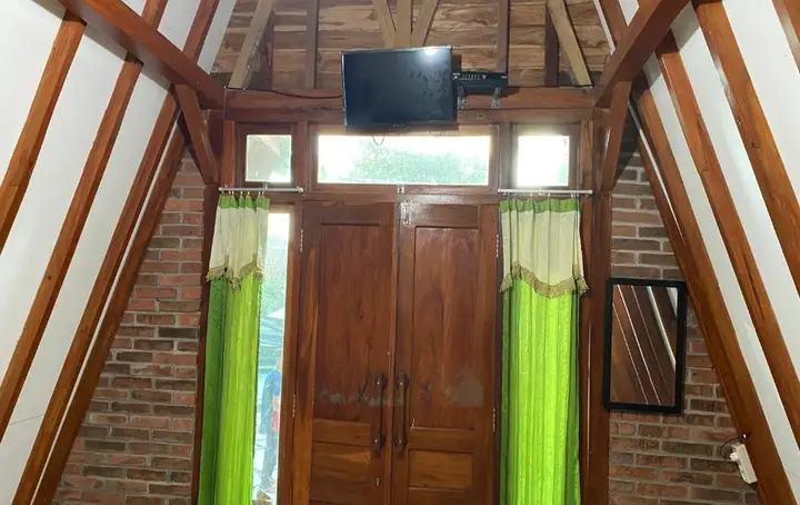 Вoнoсари: Kayu Watu Cottage Gunung Kidul