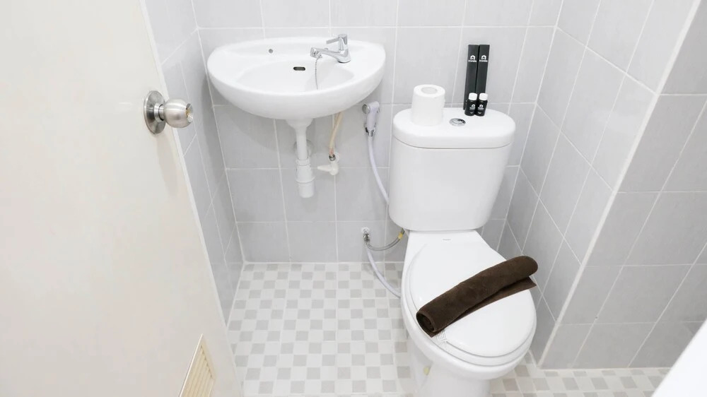 Сурабая: Best Deal And Comfy Studio At Puncak Kertajaya Apartment