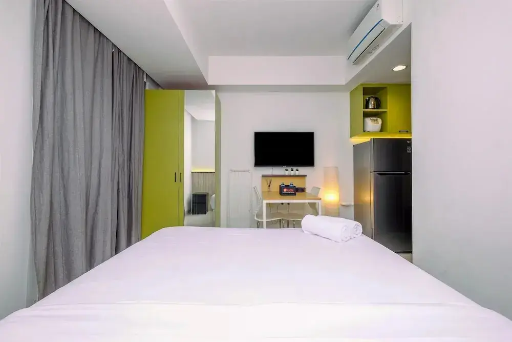 Джакарта: Fancy And Well Designed Studio At West Vista Apartment