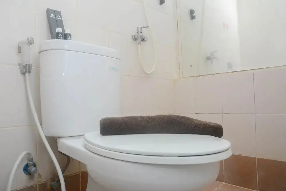 Джакарта: Comfy And Strategic 2Br At Bassura City Apartment