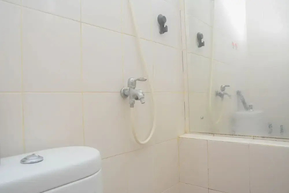 Джакарта: Comfy And Strategic 2Br At Bassura City Apartment